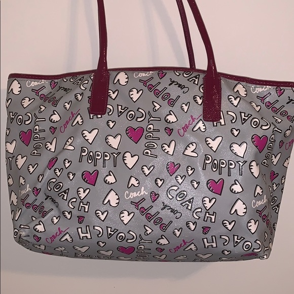 Rare Coach Poppy Hearts tote - Picture 2 of 4